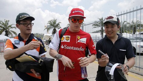 Kimi Raikkonenas su gerbėjais