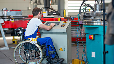 Vyriausybė pritarė paramai įdarbinant neįgaliuosius atviroje darbo rinkoje