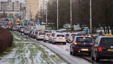 Slidaus kelio sustingdytas Vilniaus Laisvės prospektas