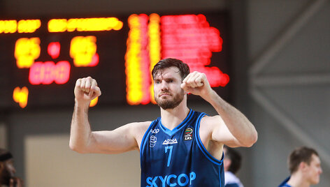 Darju&scaron;as Lavrinovičius
