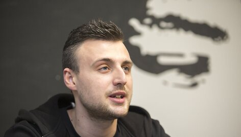 Kazimieras Lik&scaron;a pristato naująjį grupės &bdquo;Karma&ldquo; albumą &bdquo;Gyvenimo pradžia&ldquo; / I. Gelūno nuotr.