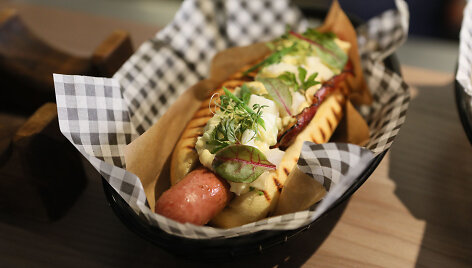 &bdquo;ManGi Hot Dogs&ldquo; de&scaron;rainis