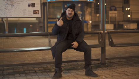 Ironvytas vaizdo klipe „Sakura rap“