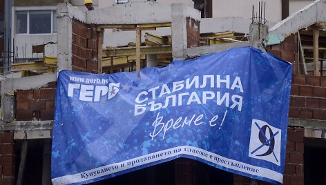 Pirmoje vietoje yra buvusio premjero Boiko Borisovo de&scaron;iniojo sparno partija GERB