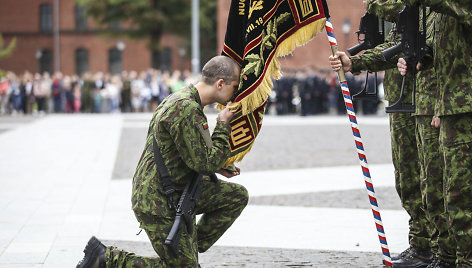 Nuolatinės privalomosios pradinės karo tarnybos karių priesaikos ceremonija Dragūnų batalione