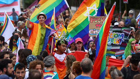 Tūkstančiai izraeliečių dalyvauja „Pride“ eitynėse Jeruzalėje