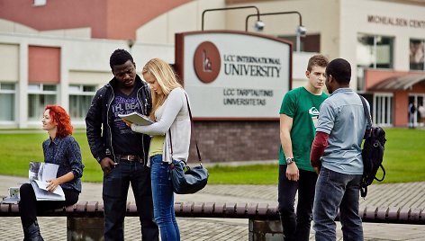 LCC tarptautinio universiteto studentai