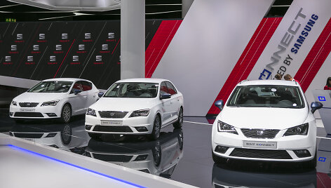 &bdquo;Seat&ldquo; automobilių stendas Frankfurto automobilių parodoje
