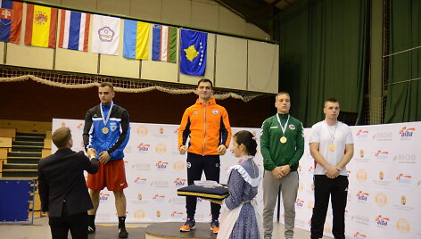 P.Zujevas tarp prizininkų