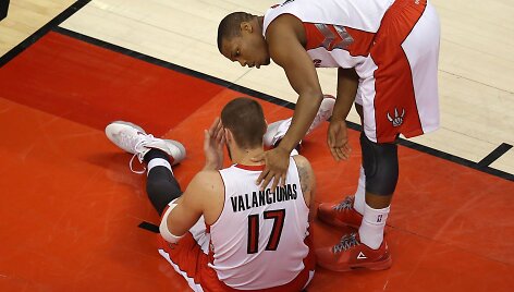 Jonas Valančiūnas ir Kyle'as Lowry