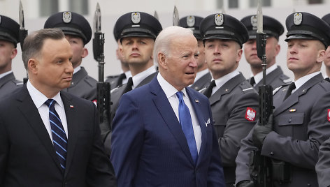 Lenkijos prezidentas Andrzejus Duda ir JAV lyderis Joe Bidenas Lenkijoje, kovo mėn.