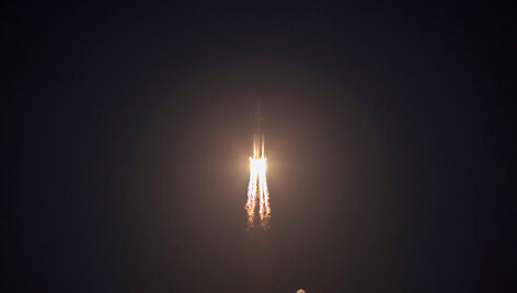 Kinijos raketos &bdquo;Long March 5 Y2&ldquo; startas