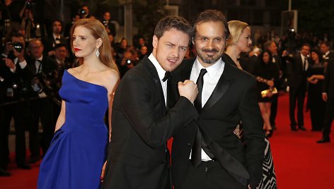 Jessica Chastain, Jamesas McAvoy'us ir Nedas Bensonas