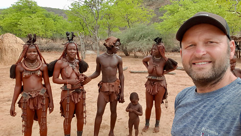 Himba kaimo vaizdai