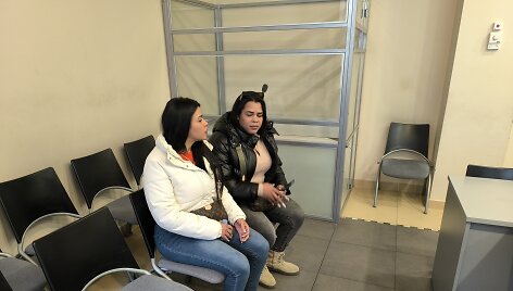Dėl prostitucijos organizavimo teisiamos venesuelietės seserys teisme