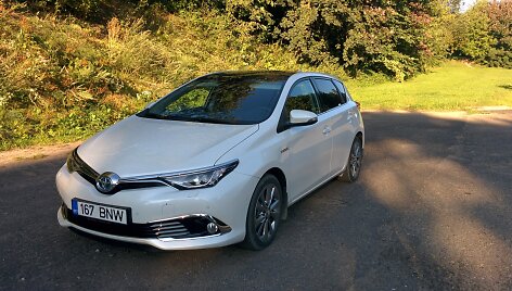 Atnaujintas &bdquo;Toyota Auris&ldquo;