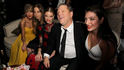 Prodiuseris Harvey Weinsteinas su Taylor Swift, Este Haim, Jaime King ir Lorde