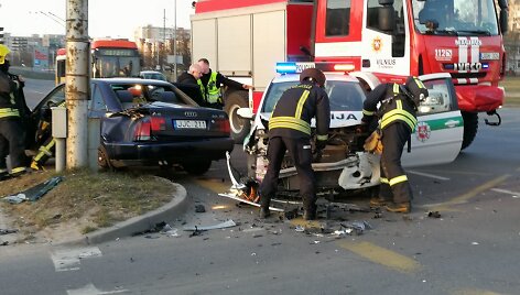 Policijos automobilio ir &bdquo;Audi&ldquo; avarija Vilniuje