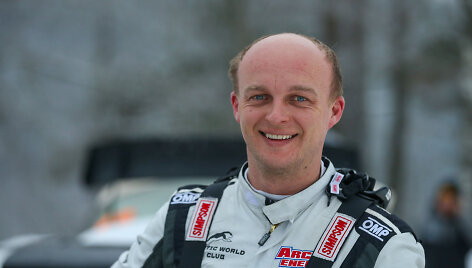 Lietuvių WRC komanda serviso zonoje