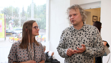 Dailininkas Vytautas Toma&scaron;evičius ir klinikinė psichologė Irma Skruibienė