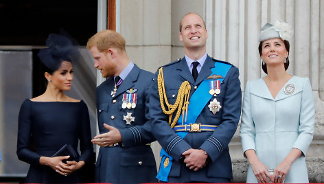 Sasekso hercogienė Meghan, princas Harry, princas Williamas ir Kembridžo hercogienė Catherine