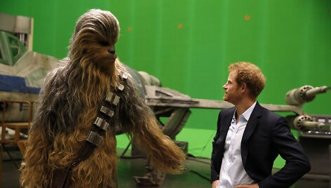 Princas Harry &bdquo;Žvaigždžių karų&ldquo; filmavimo aik&scaron;telėje