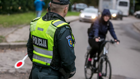 Vilniaus policijos pareigūnai tikrino ar saugiai važami vaikai