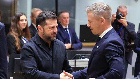 Volodymyras Zelenskis, Peteris Magyaras