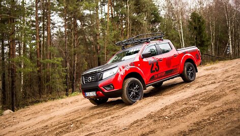Projekto #iGoDakar automobilis &bdquo;Nissan Navara&ldquo;
