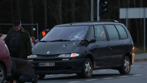 Avarijos vietoje Vilniuje, Galvės g. ir Kirtimų g. sankryžoje