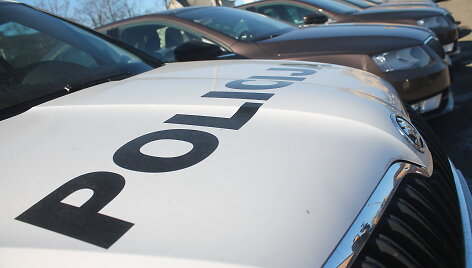 Policijos automobilių pristatymas
