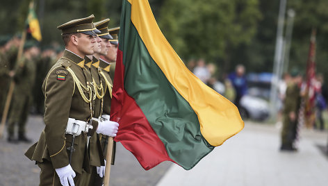 Nuolatinės privalomosios pradinės karo tarnybos karių priesaikos ceremonija Dragūnų batalione