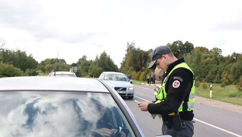 Klaipėdos pareigūnai reido metu patikrino šimtus transporto priemonių.