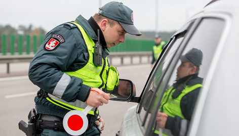 Rytinis policijos reidas