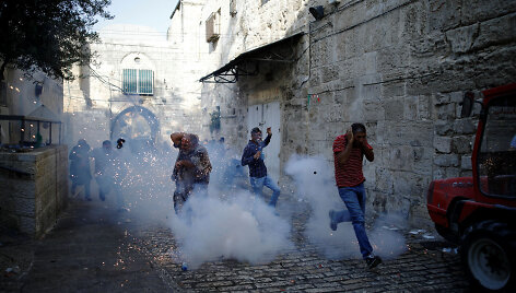  Susirėmimas tarp Izraelio policininkų ir palestiniečių Jeruzalėje