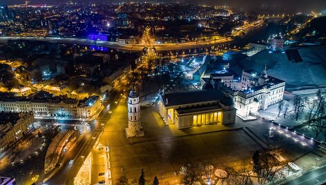 Gimtadienį &scaron;venčiančio Vilniaus vaizdai