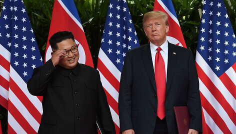 D.Trumpo ir Kim Jong Uno susitikimo emocingos akimirkos