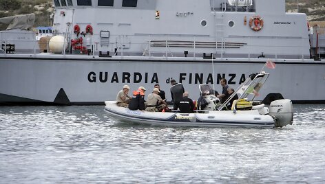 Prie Italijos Lampedūzos salos &ndash; emigrantų laivų nuolaužos