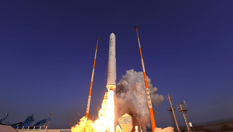 Pietų Korėjos kosminės raketos variklio bandymas