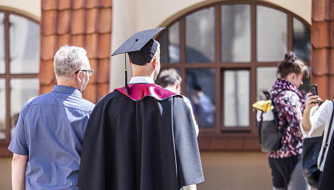 Diplomų įteikimo ceremonija