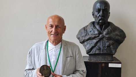 Edmundui Ganusauskui įteiktas Antano Macijausko medalis
