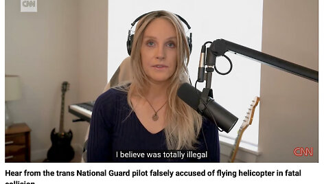 JAV kariuomenės pilotė translytė Jo Ellis