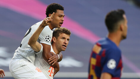 Thomas Mulleris ir Serge'as Gnabry