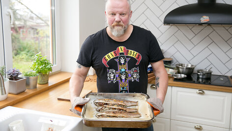 Vytaras Radzevičius ir jo kepti upėtakiai 