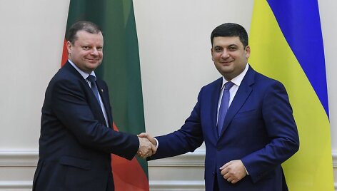 Saulius Skvernelis vizito Ukrainoje metu susitiko su &scaron;ios valstybės premjeru Volodymyru Groysmanu