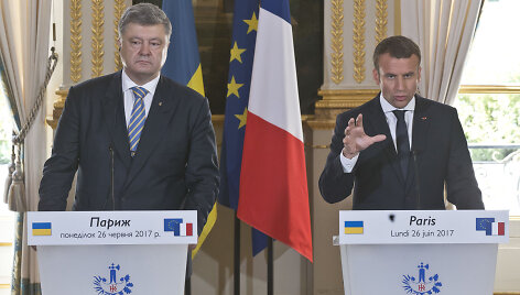 Petro Poro&scaron;enka ir Emmanuelis Macronas