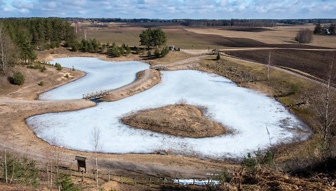 Gardų ozo pažintinis takas