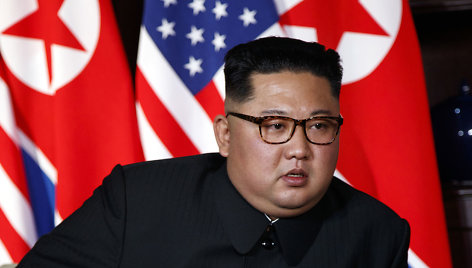 D.Trumpo ir Kim Jong Uno susitikimo emocingos akimirkos