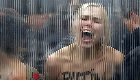 Sulaikytos &bdquo;Femen&ldquo; aktyvistės Briuselyje