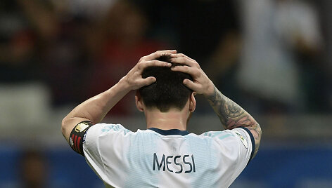 L.Messi &bdquo;Copa America&ldquo; prasidėjo pralaimėjimu Kolumbijai.